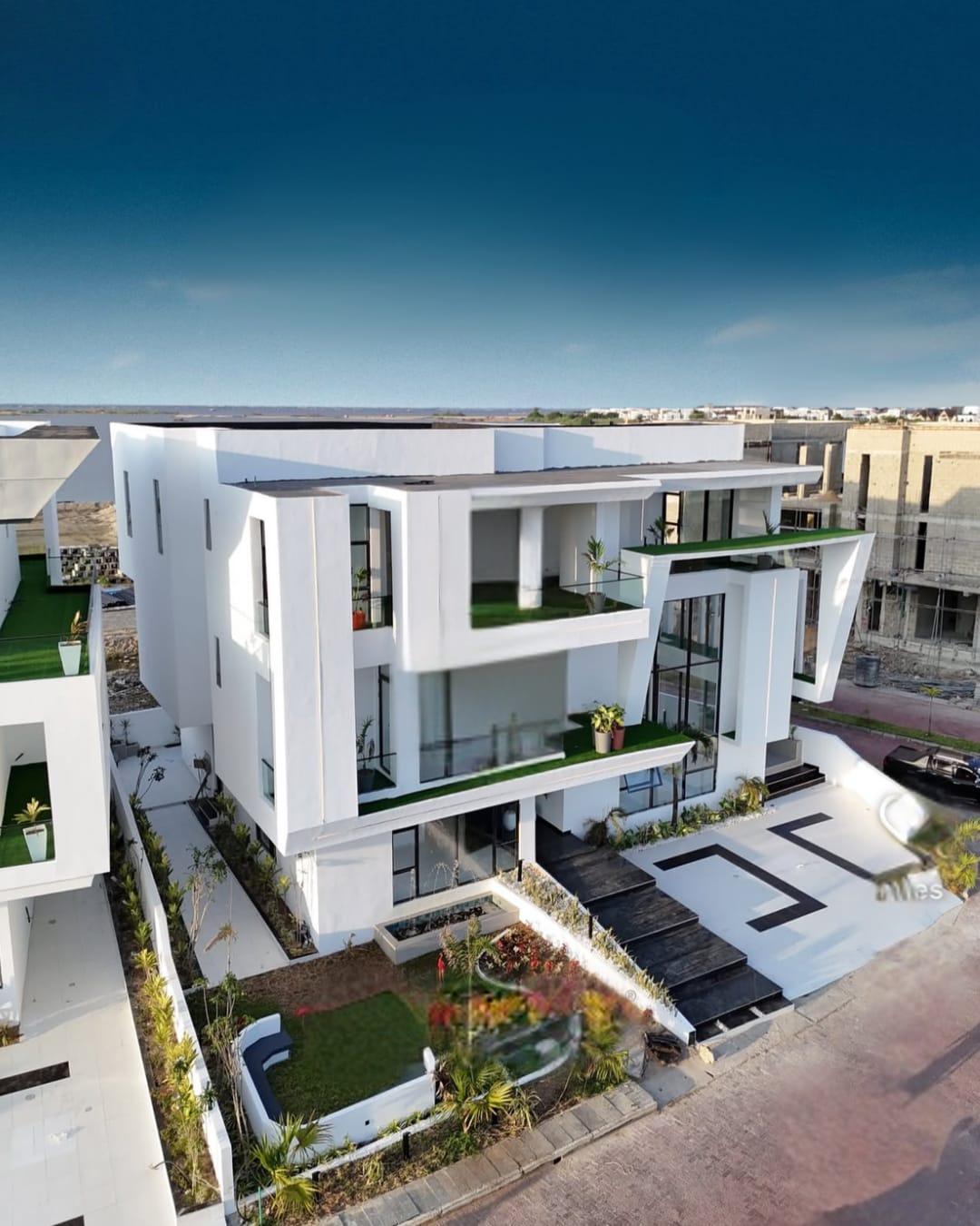 Luxury Waterfront Mansion for Sale in Osapa London, Lekki — ₦1.550Billion - Property in Osapa London Lekki