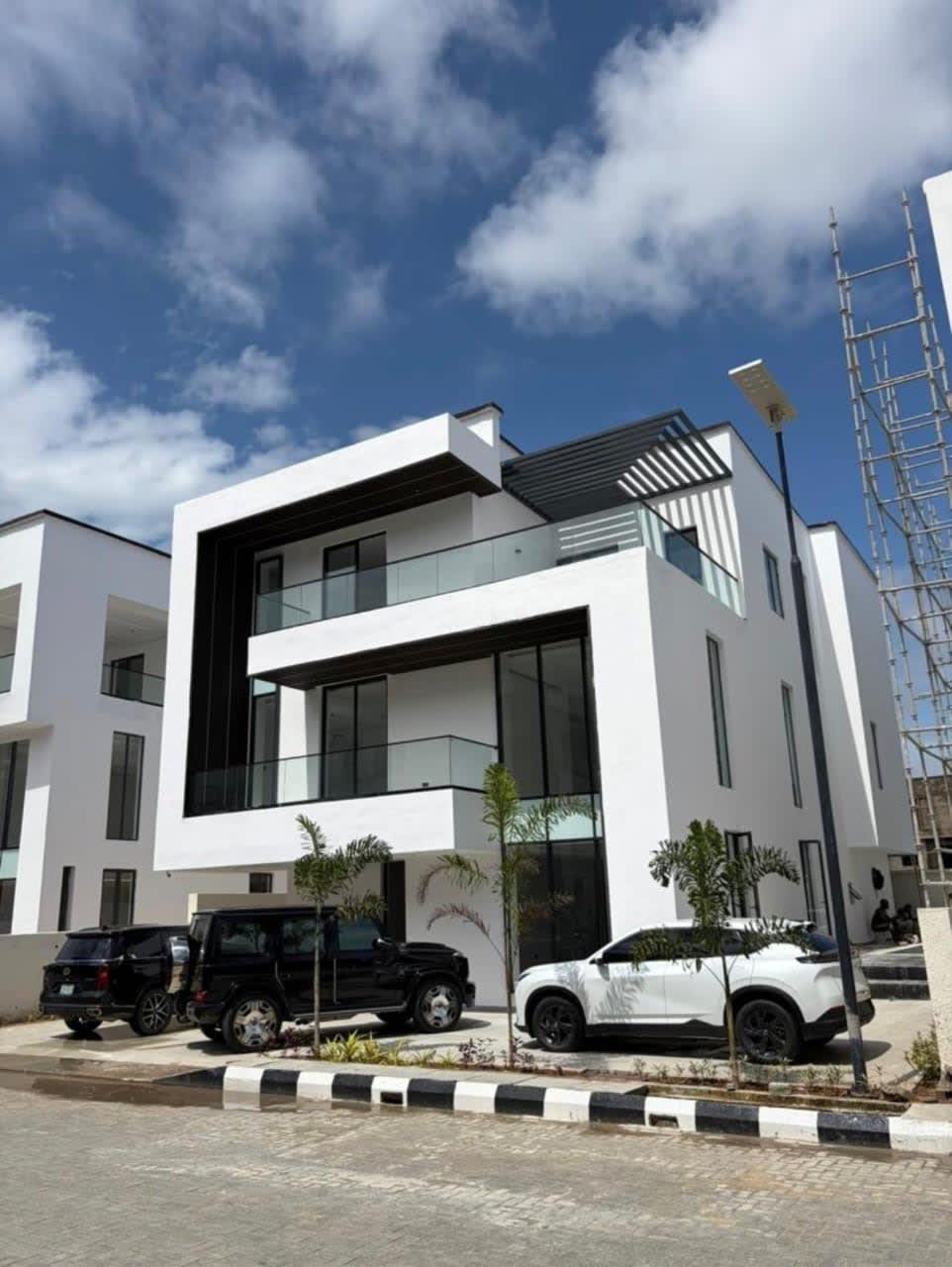 The Nest Villa – 6-Bedroom Luxury Duplex in Lekki Scheme 1 | ₦1.6 Billion (EV Car Included) - Property in Lekki phase 1