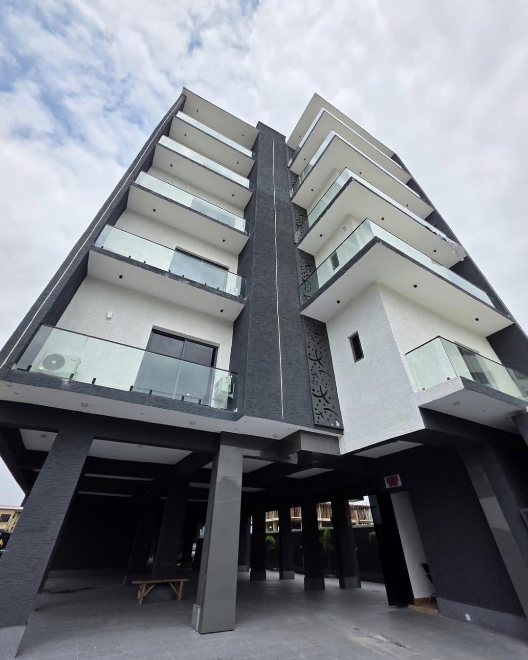 Luxury 1, 2 & 3-Bedroom Apartments – Lekki Phase 1, Lagos - Property in Lekki phase 1